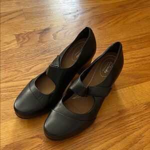 Clarks Women's Black Mary Jane Shoes